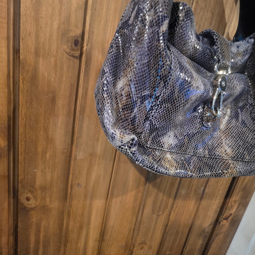 Dooney & Bourke Hobo‎ Bag Womens Large Grey Snakeskin Embossed Leather Good - Picture 4 of 8